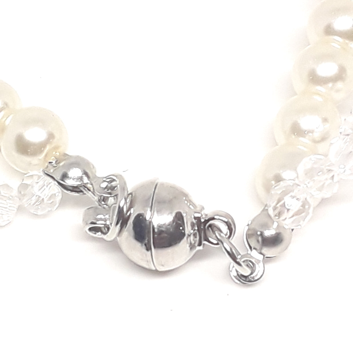 Multi row pearl magnetic bracelet