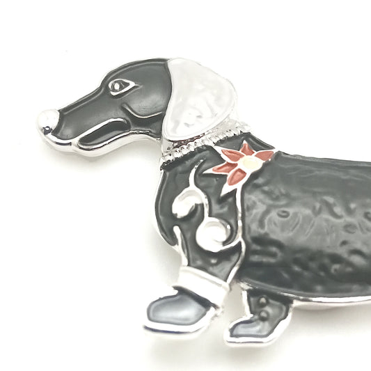 Dachshund Magentic Brooch