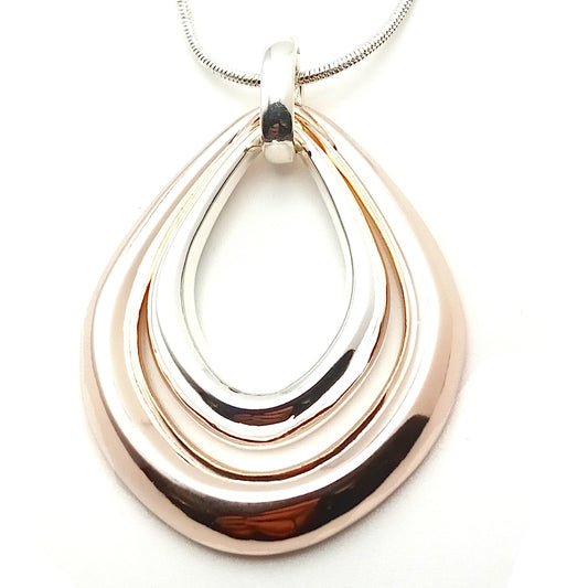 Two Tone Teardrop Short Necklace
