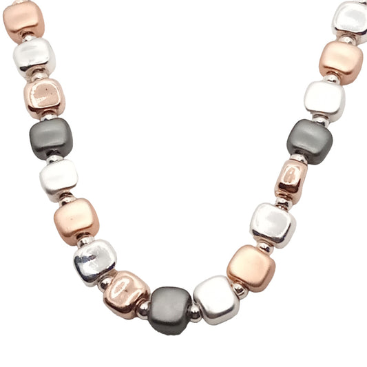 Cube Bead Short Necklace