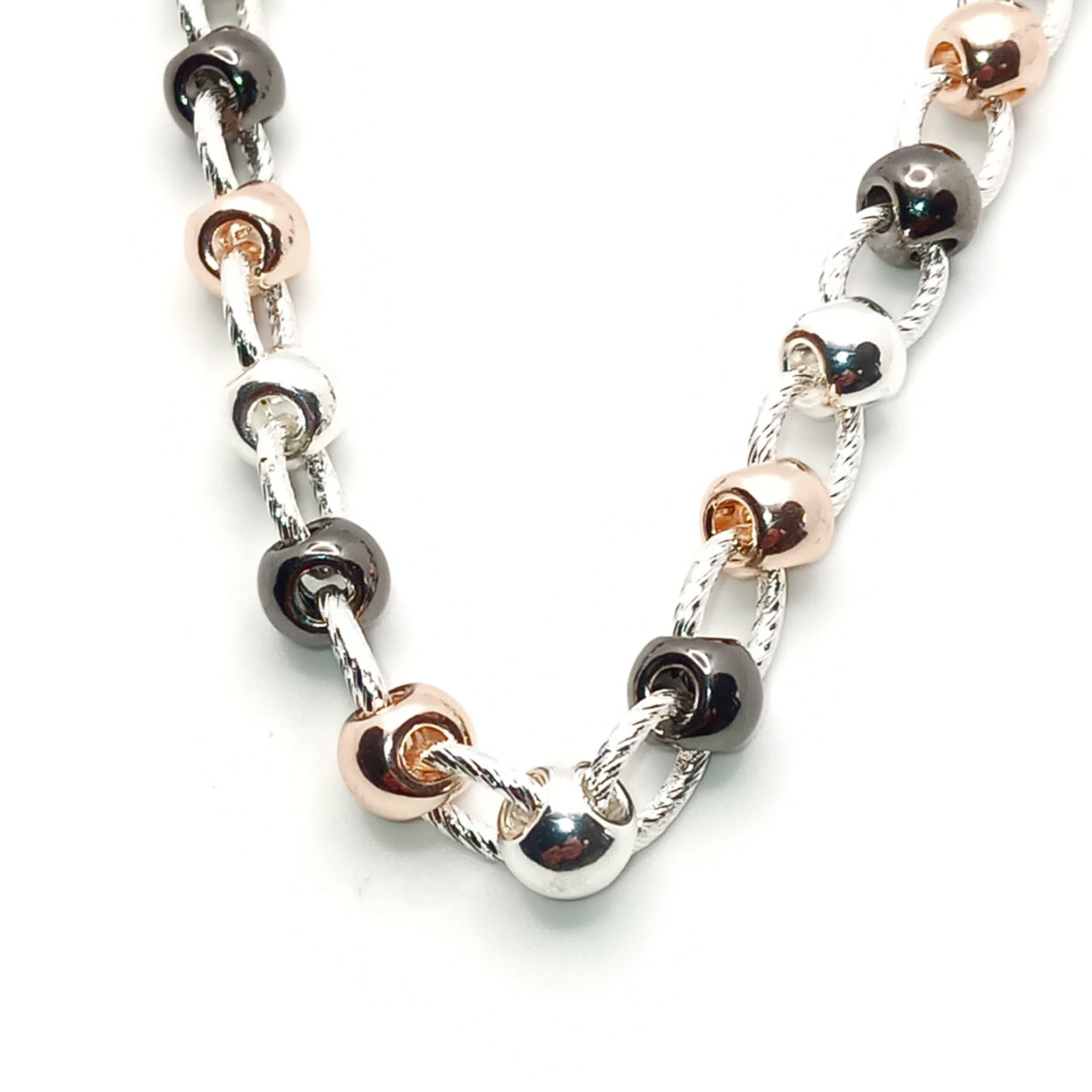 Twist Link T-Bar Short Necklace