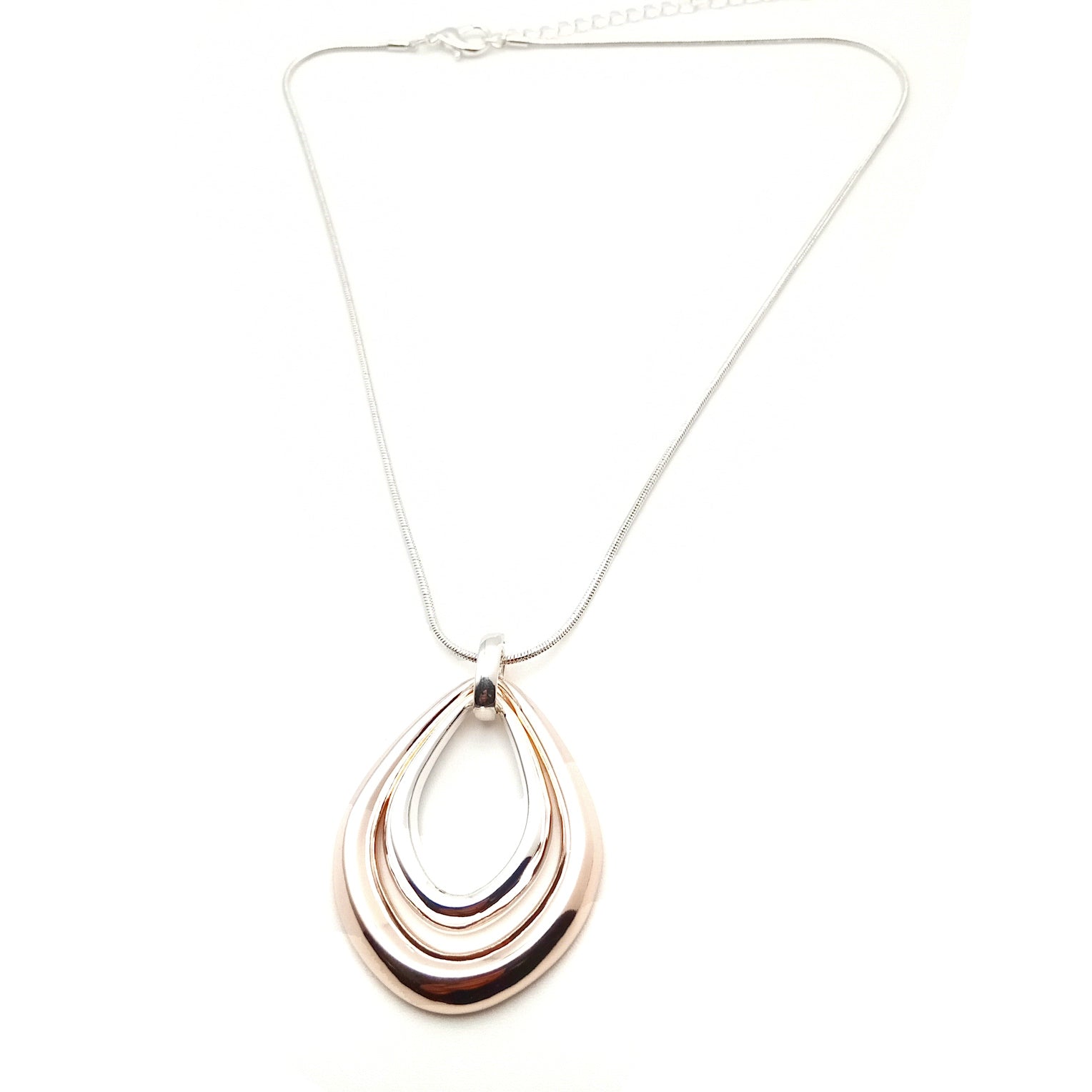 Two Tone Teardrop Short Necklace