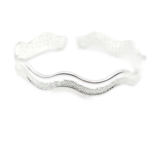 Frosted Wavy Bangle