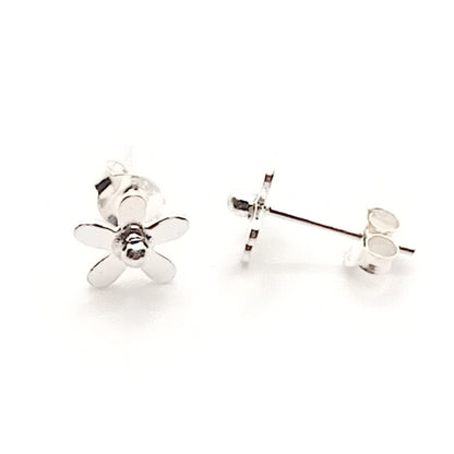 Daisy Stud Earrings