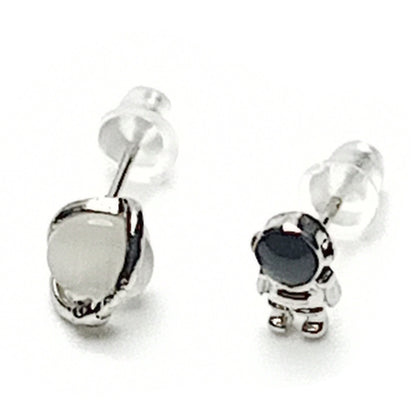 Astronaut / Planet Earrings