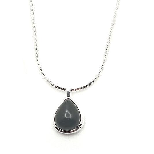 Onyx droplet pendant necklace