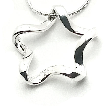 Wavy Star Pendant Necklace
