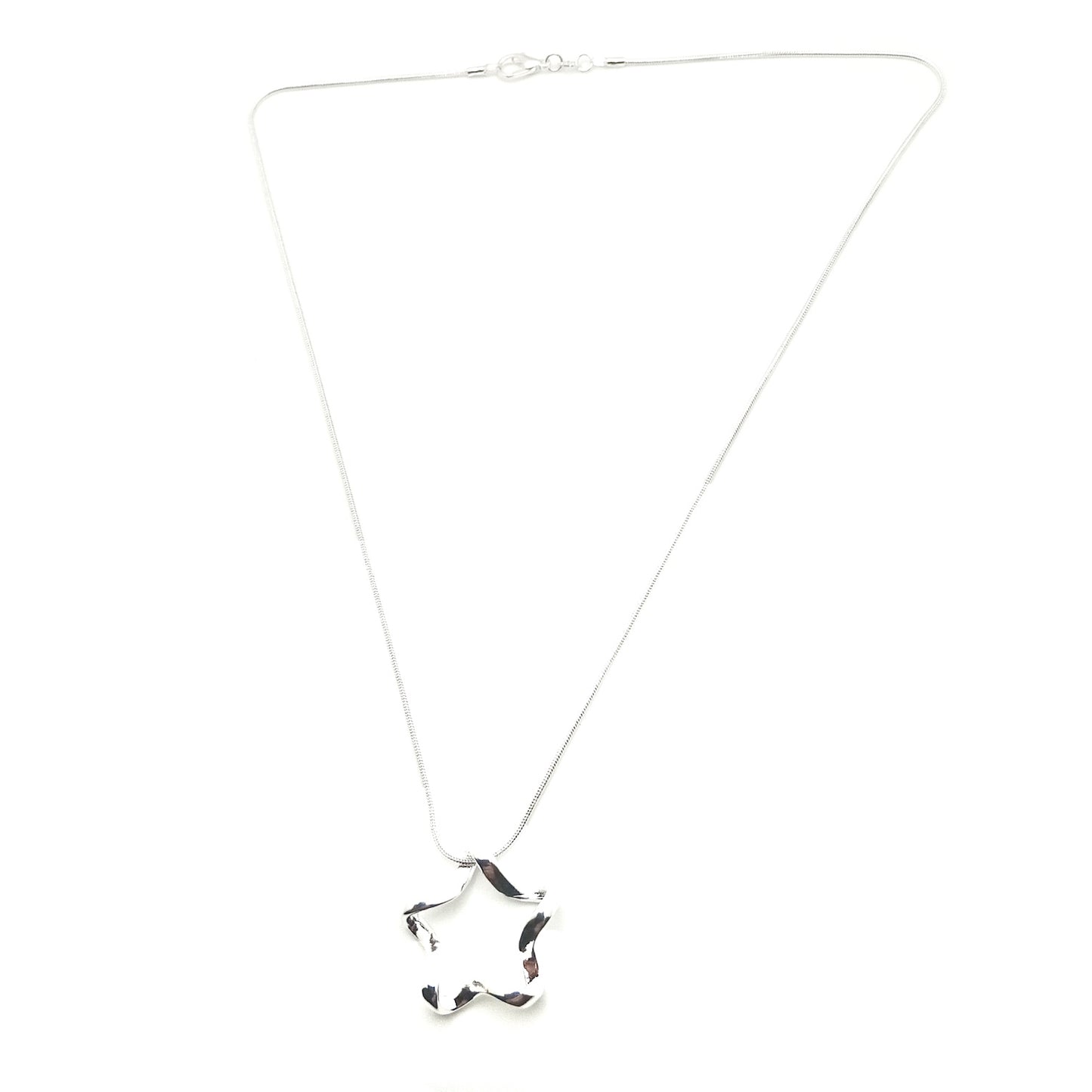 Wavy Star Pendant Necklace
